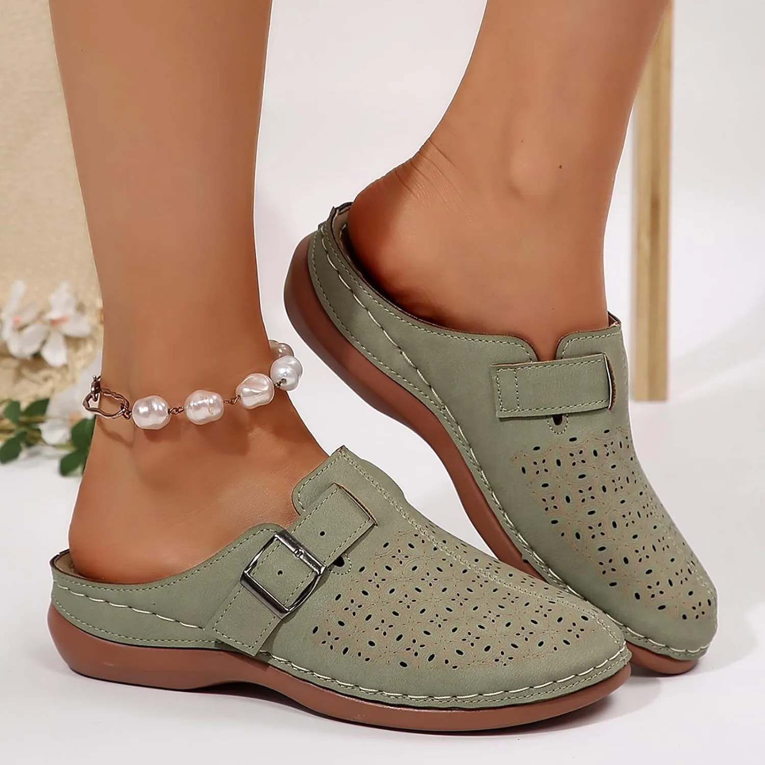 Clogs and Mules Shoes for Women Closed Toe Sandals Wide Width Comfortable Arch Support Backless Low Wedge Slip on Shoes Comfortable Womens Mule