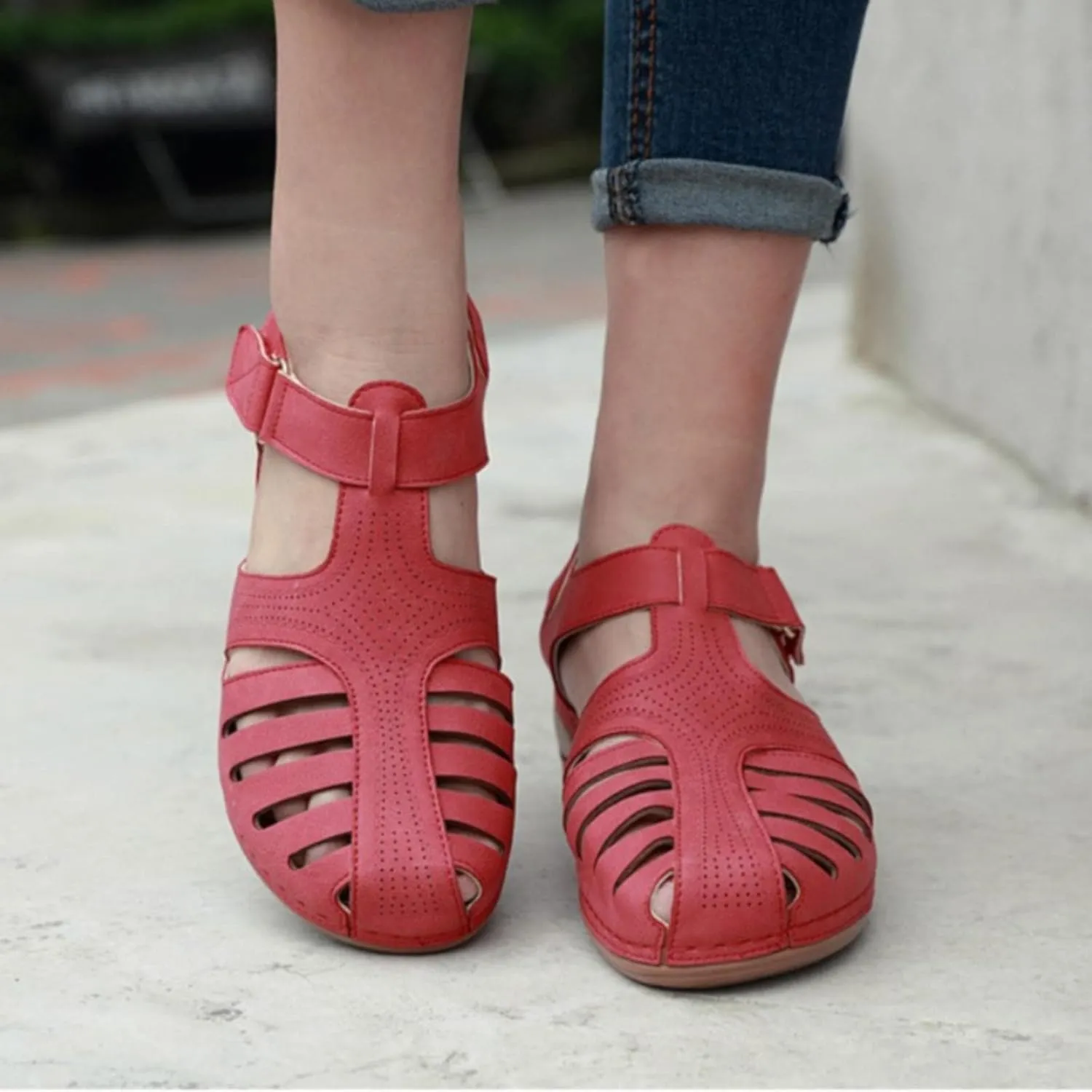 Comfort Sandals for Women 2025 Closed Toe Ankle Strap Low Heel Platform Wedge Sandals Casual Fashion Summer Shoes