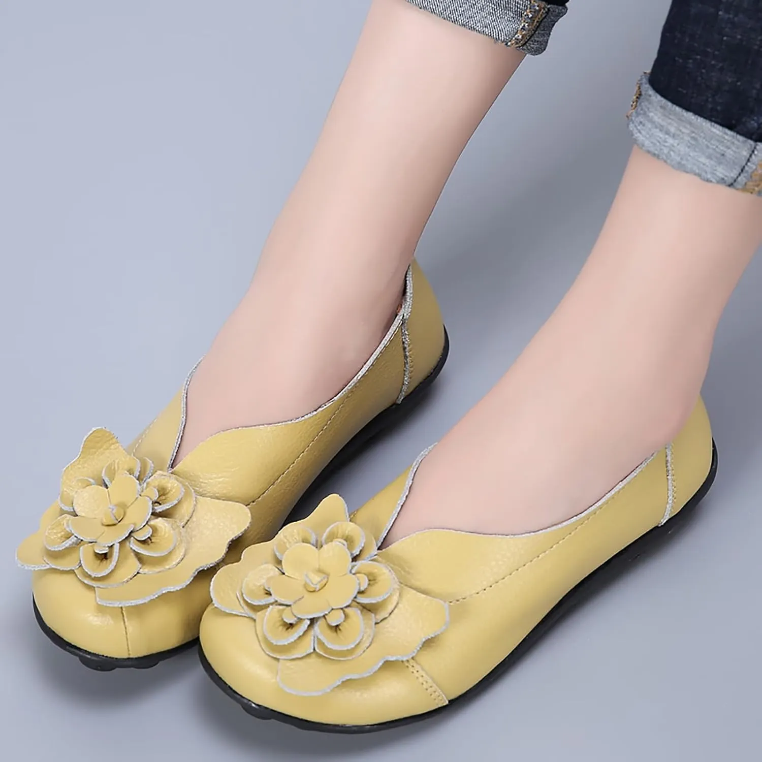 Loafers for Women Comfort Flowers Slip on Soft Sole Flat Lightweight Closed Toe Moccasins Driving Flats Casual Work Office Shoes