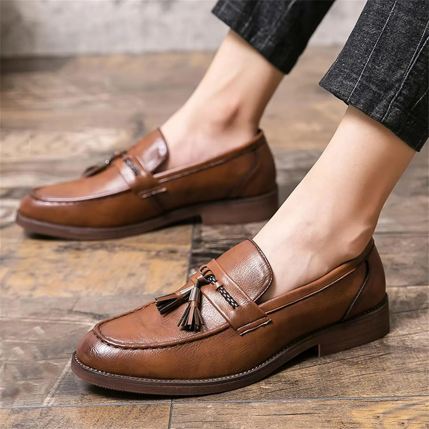 Mens Leather Tassels Slip-On Dress Loafers Luxury Cow Tendon Sole Non-Slip Low Top Loafers Shoes for Business Casual Dress Prom Party