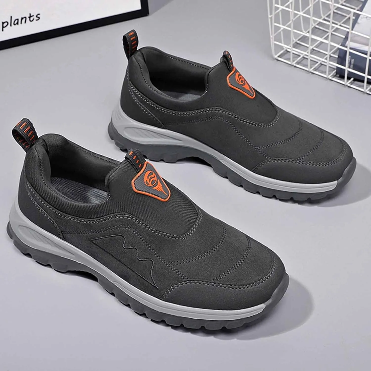 Men's Sneakers Couple Men's and Winter New Warm Elderly Non Slip Slip On Walking Shoes Fashion Lightweight Casual Shoes