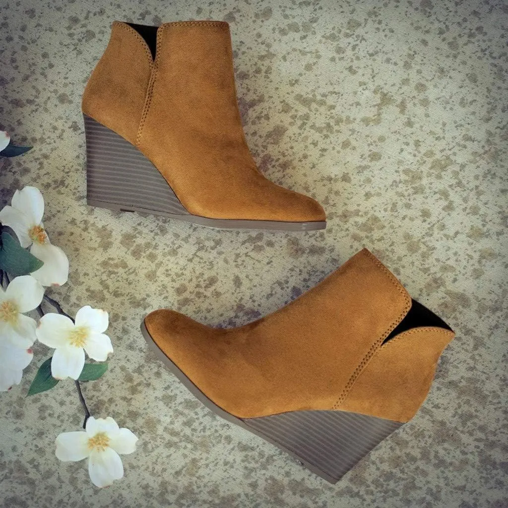 Wedge Booties for Women Dressy,Comfy Closed Toe Ankle Boots with Zipper Vintage V Cutout Fall Boots Stacked Wedge Heel Shoes