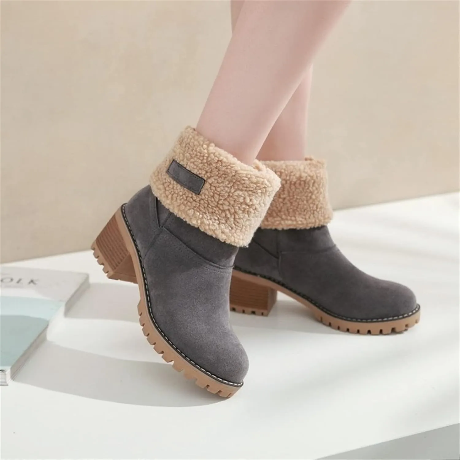 Winter Boots For Women Fashion Snow Boots 2024 Lightweight Cold Weather Fur Lined Warm Mid Calf Boots Ankle Booties