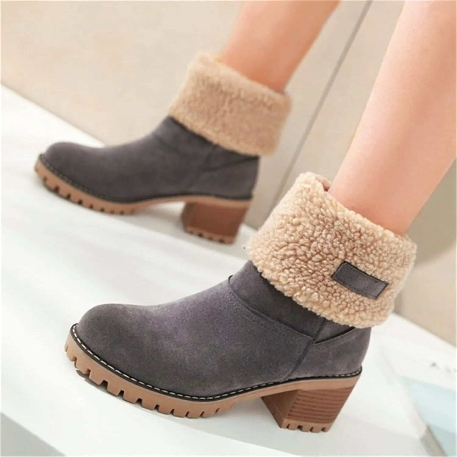 Winter Boots For Women Fashion Snow Boots 2024 Lightweight Cold Weather Fur Lined Warm Mid Calf Boots Ankle Booties